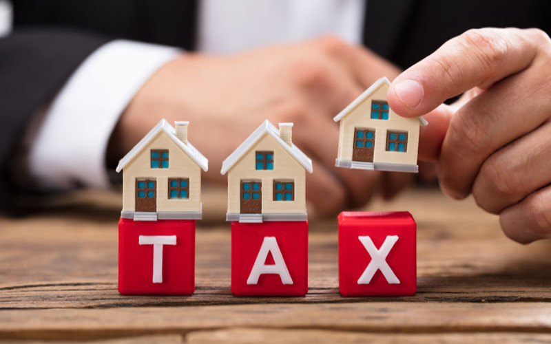 Cho tặng tài sản là tiền có phải nộp thuế không?